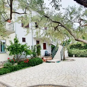 Cecillia Mare Apartman